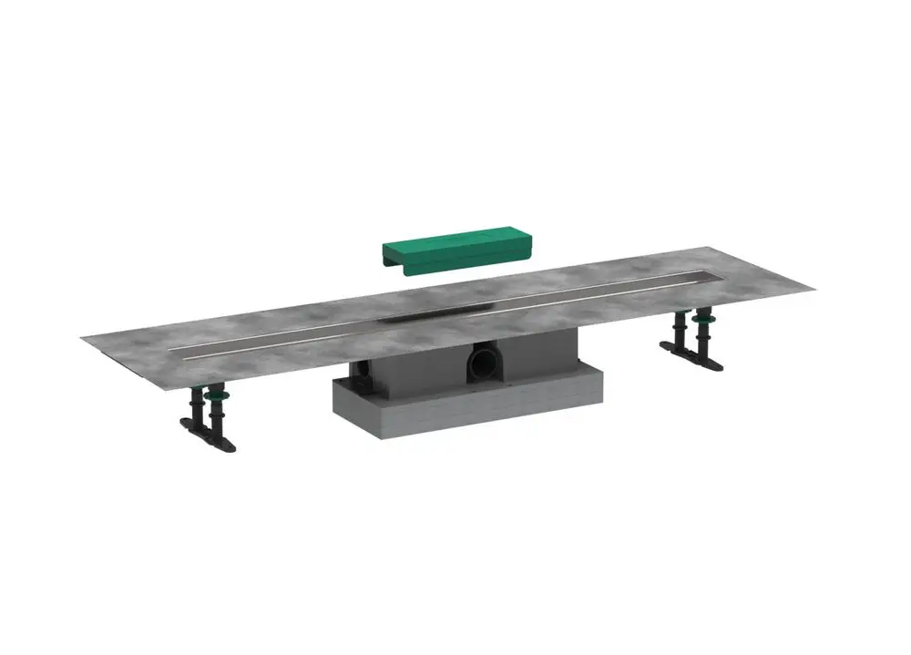 Hansgrohe Duschrinnen-Set mit einer langen, flachen Ablaufplatte und zwei Befestigungen. Die Montagebasis ist robust und bietet Platz für Wasserabfluss.